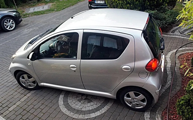 Toyota Aygo cena 14999 przebieg: 111000, rok produkcji 2006 z Raciąż małe 326